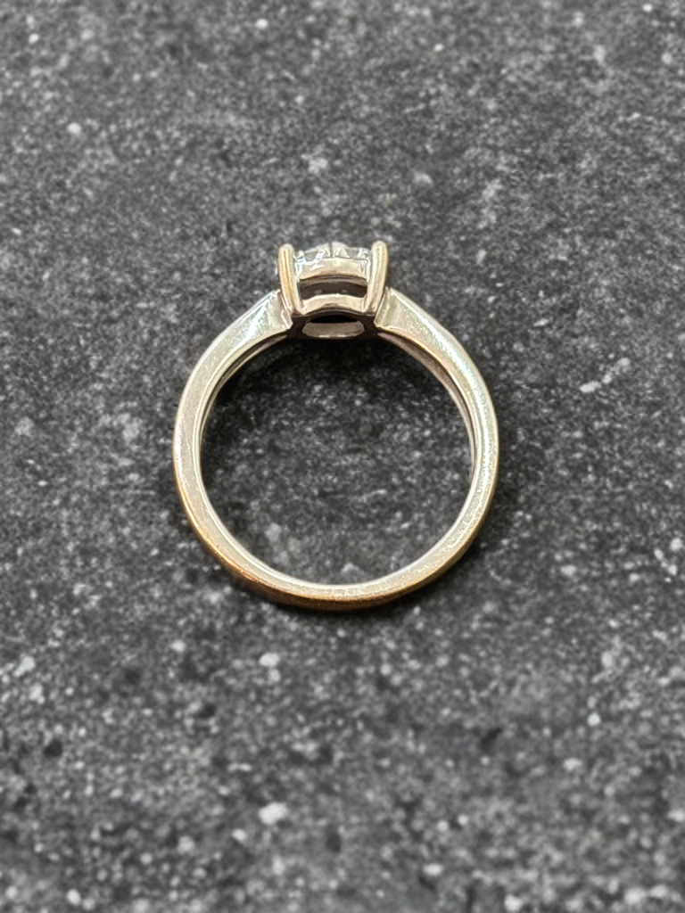 ANELLO ORO 18 KT 0.19 DIAMANTI, OTTIME CONDIZIONI 3.5 GR